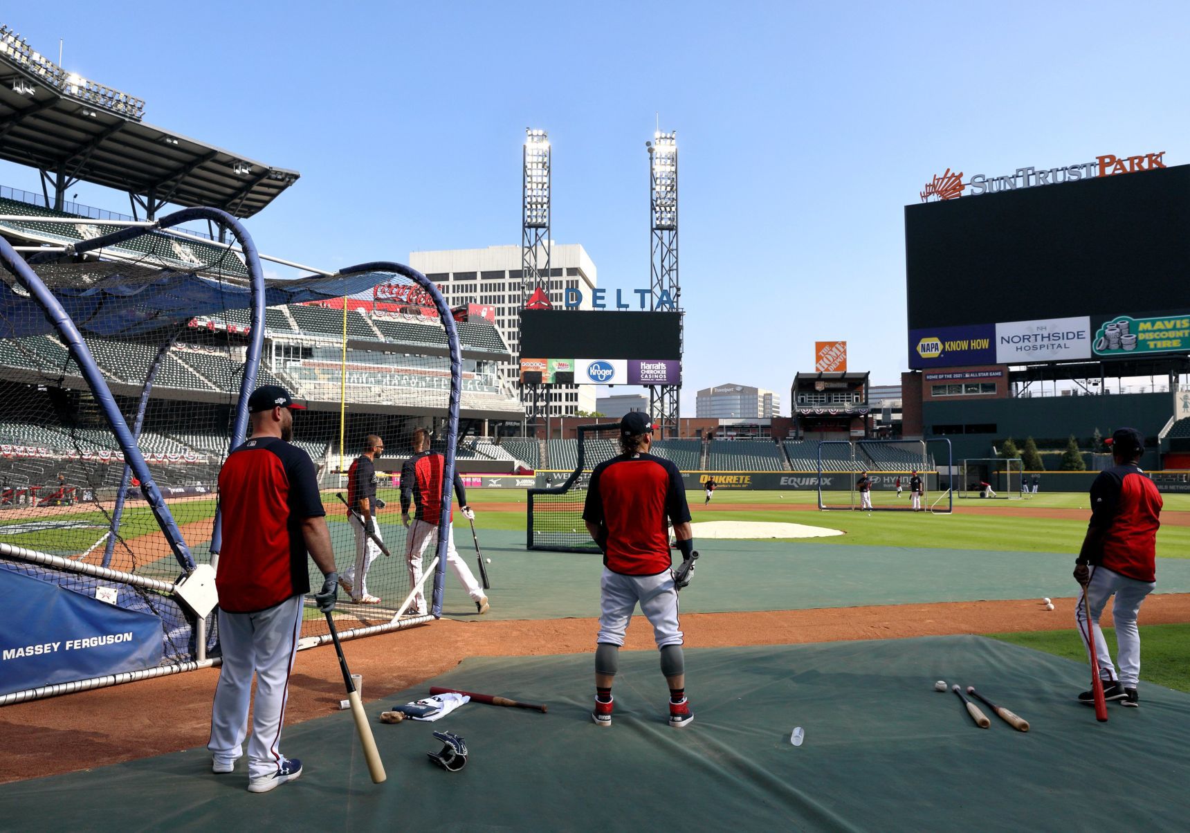 St. Louis Cardinals practice before Game 1 of NLDS in Atlanta